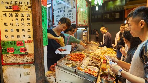 Hong Kong: Private Street Food Tour with a Local Insider