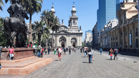 Santiago: tour privato a piedi della città, come la gente del posto!