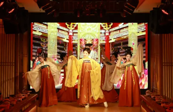 揚州南河樂宴（沉浸古代建築氛圍+宮廷宴舞+古代帝王體驗+視覺盛宴+解鎖穿越式文化盛宴）