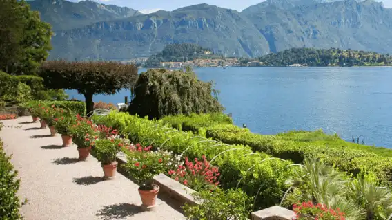 From Lecco: Lakeside Villas Entry Tickets with Ferries