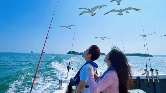 ประสบการณ์ตกปลาทะเลและท่องเที่ยวแบบทัวร์ย่อยที่ท่าเรือยอชท์ต้าเหลียน Xinghai [รวมคันเบ็ด, เหยื่อตกปลา และปลาที่จับได้เป็นสิทธิของลูกค้า]