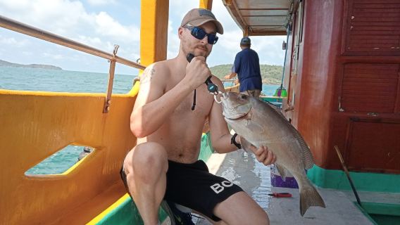 ทัวร์ตกปลาทะเลน้ำลึกเกาะฟูก๊วก – ตกปลาขนาดใหญ่ยามพระอาทิตย์ขึ้น รับประทานอาหารกลางวันจากปลาสดบนเรือ