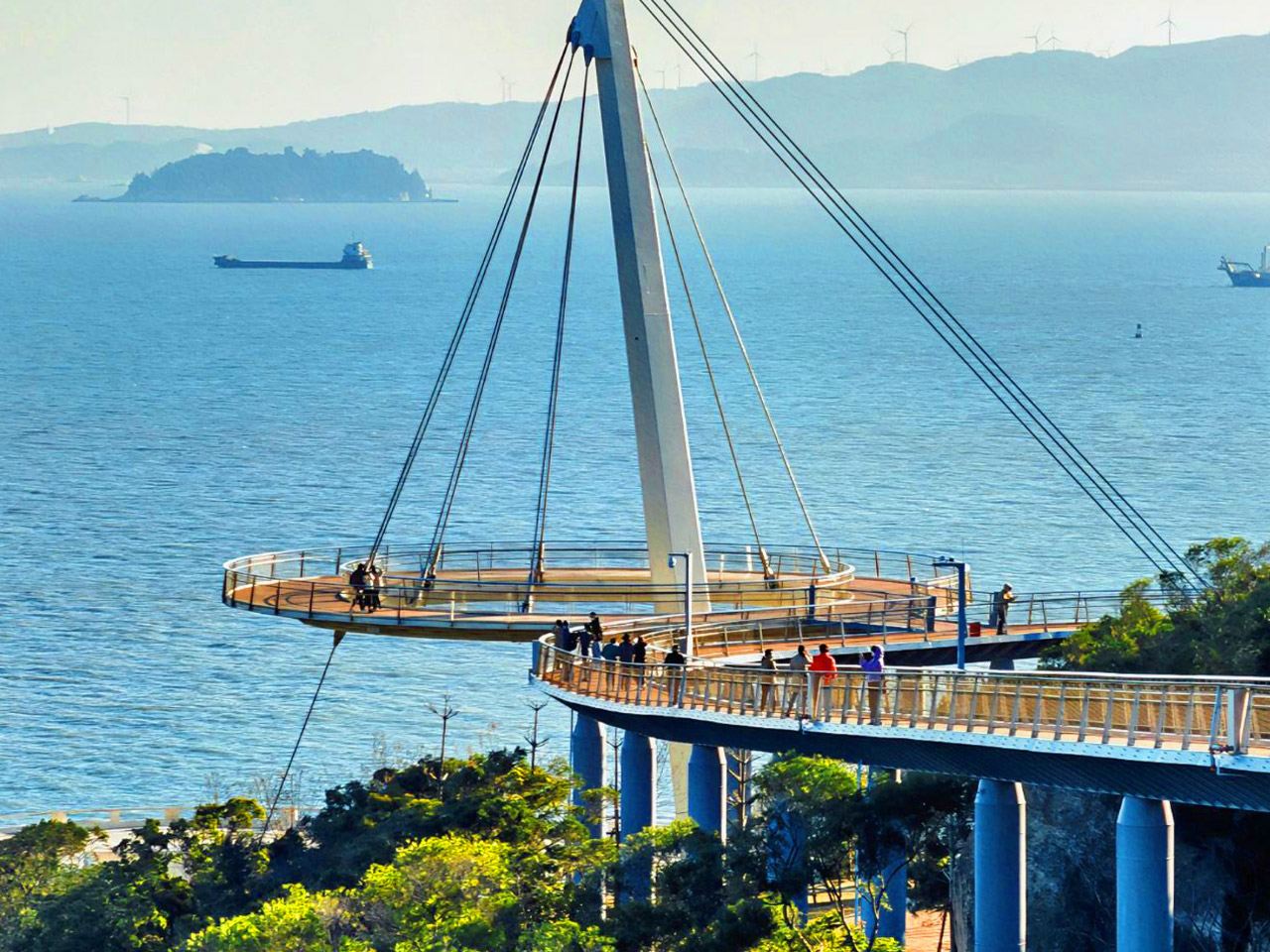 Xiamen "Land, Meer und Luft" Tagesausflug mit reinem Vergnügen [Segelbootfahrt + Yujian Minnan + Zhonggu-Seilbahn]