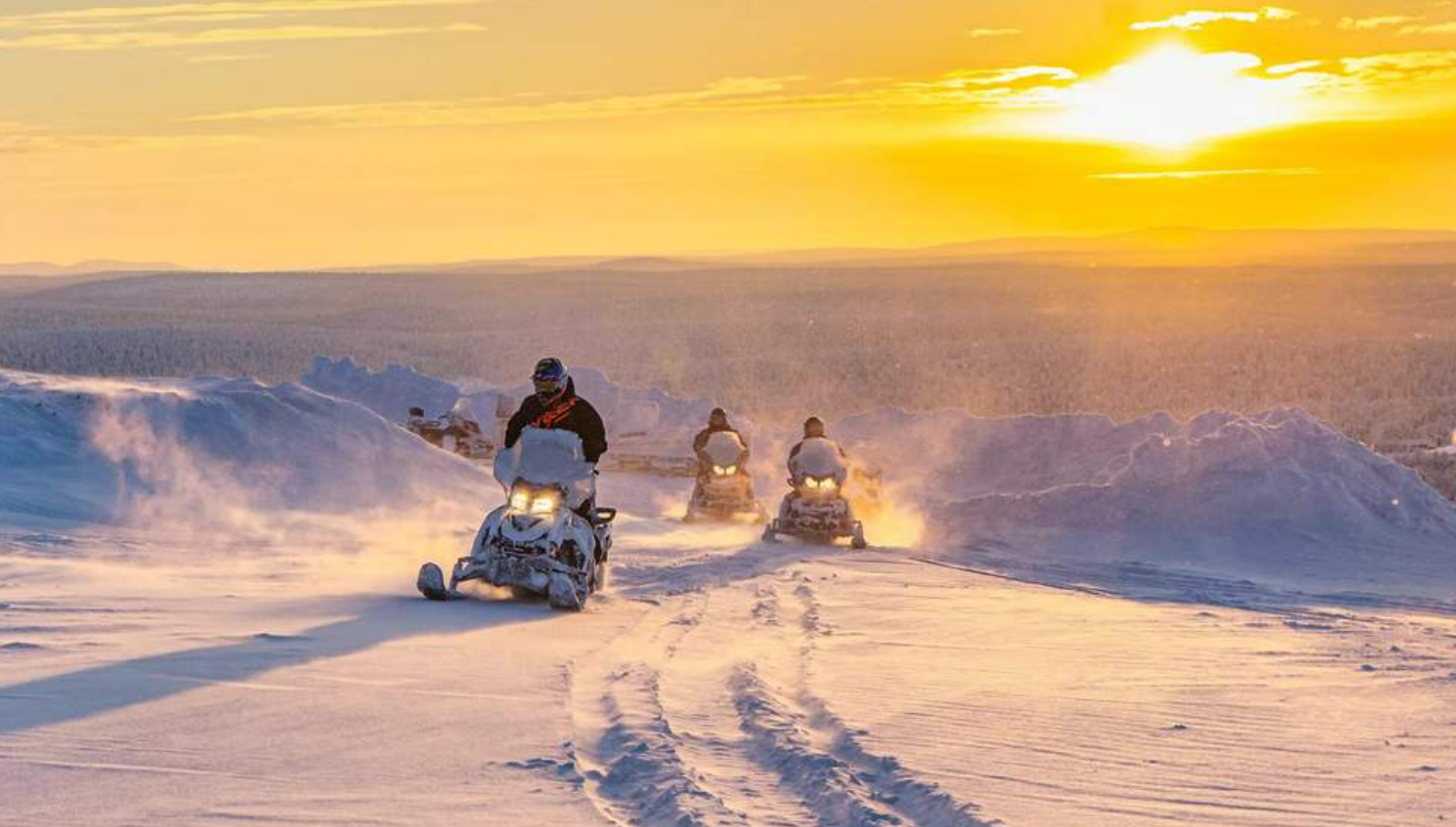 Rovaniemi Finland Snowmobile Aurora Chase with English-speaking Guide|3 hours