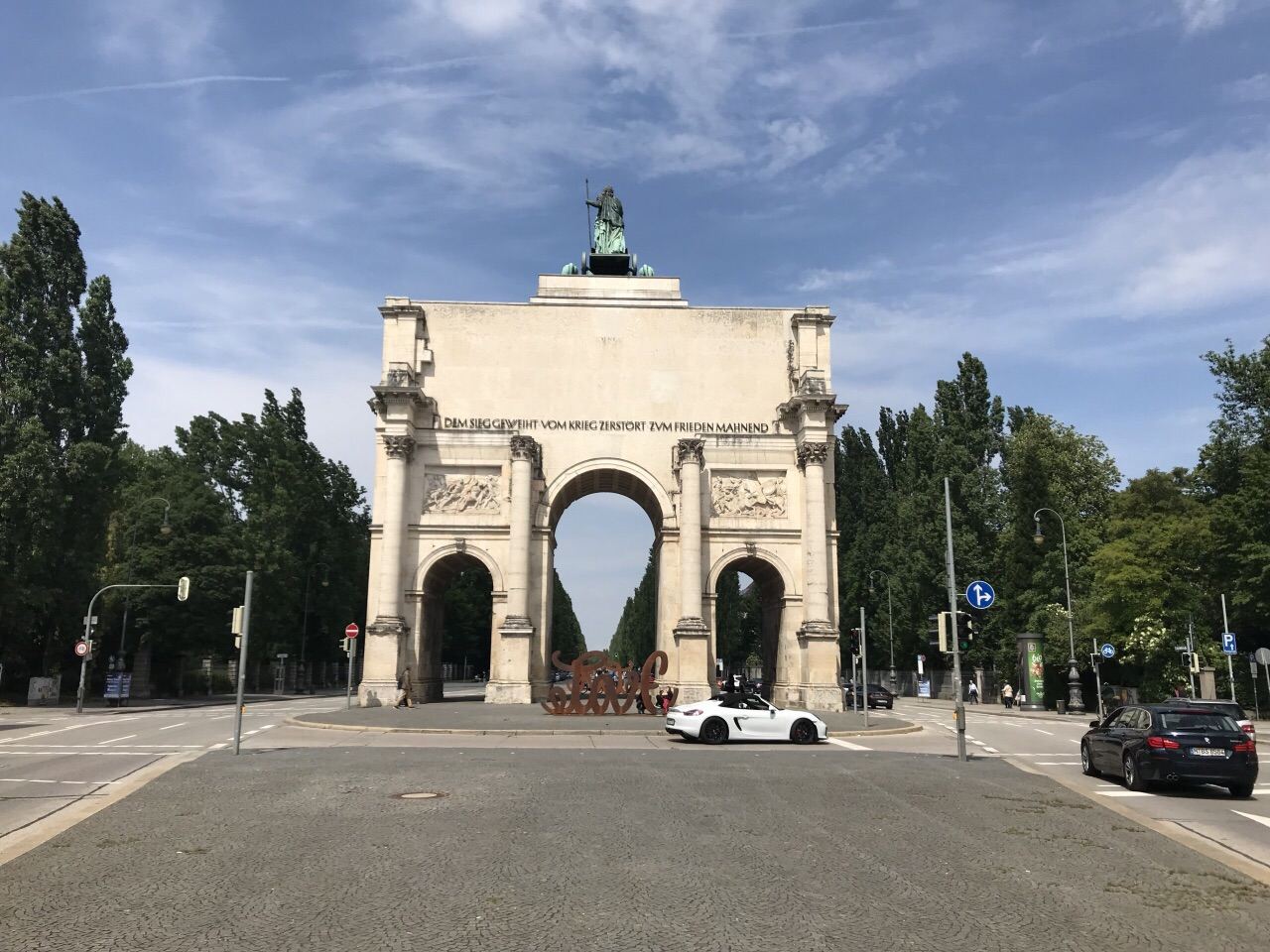 Siegestor + New Town Hall + Theresienwiese + Augustiner-Keller