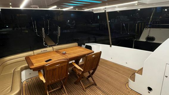 อิสตันบูล: ล่องเรือยอชต์ส่วนตัวชมวิวช่องแคบบอสฟอรัส 2 ชั่วโมง