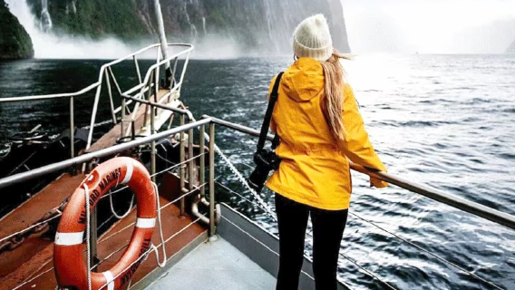 Lawatan sehari ke Milford Sound, New Zealand dengan RealNZ - Kapal Monarch dan Haven, pergi-balik dari Queenstown dan Te Anau