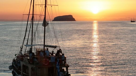 Santorini: Sonnenuntergangs-Kreuzfahrt