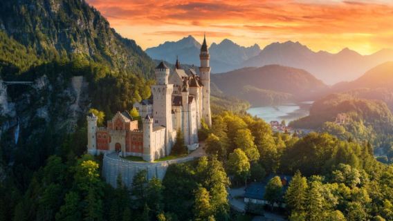 高天鵝堡-新天鵝堡-瑪利亞橋-阿爾普湖-福森老城【1日包車】