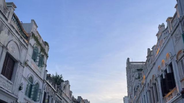 海口晚出發騎樓老街+鐘樓+雲洞圖書館包車一日遊