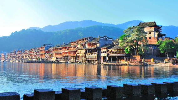 Zhangjiajie Private Day Tour to Fenghuang Ancient Town(including a Xiangxi batik activity)
