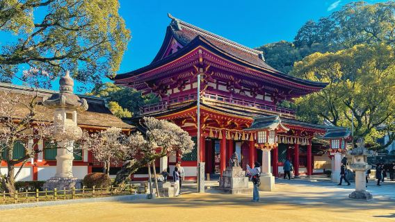 Tagesausflug nach Dazaifu Tenman-gū, Yufuin-Straße, Umi Jigoku und Jigoku Onsen in Ōita, Japan
