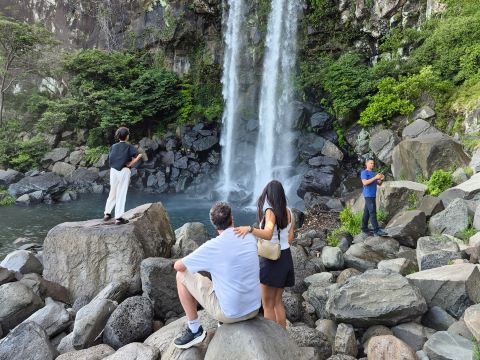 Jeju South UNESCO Sites Full-Day Tour Waterfall, Green Tea Field