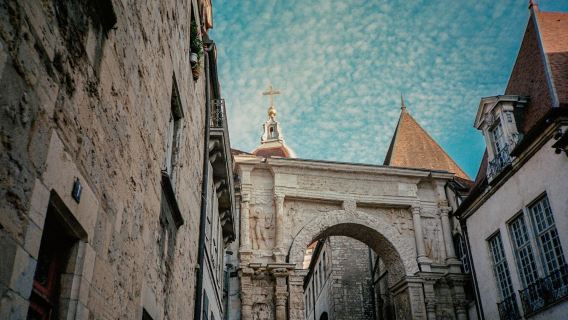 Wycieczka z przewodnikiem audio po Besançon: Atuty, historyczne skarby i dziedzictwo architektoniczne