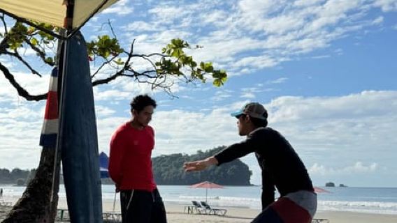 Manuel Antonio: Surfing Lessons with a Private Instructor