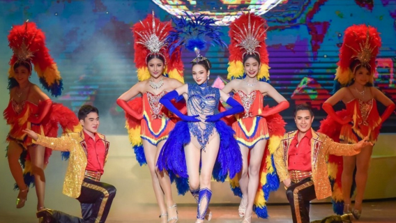 Pengalaman Pertunjukan Kabaret Golden Dome