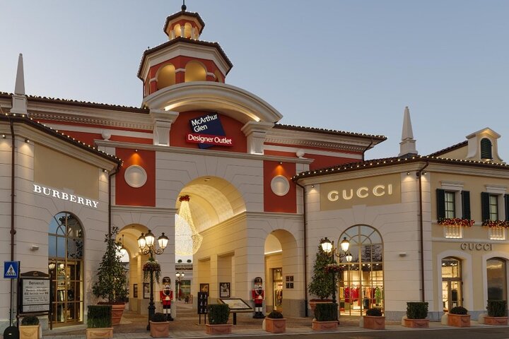 Outlet Best Shopping Mall Tour| Trip.com