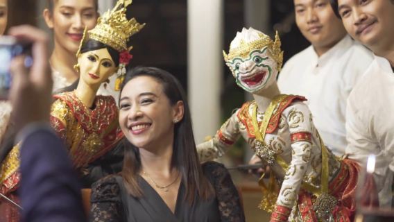 Sala Lakorn: Flussufer-Buffet-Dinner mit Thai-Show