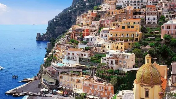 Amalfi y Positano: Tour de un día desde Nápoles en minivan