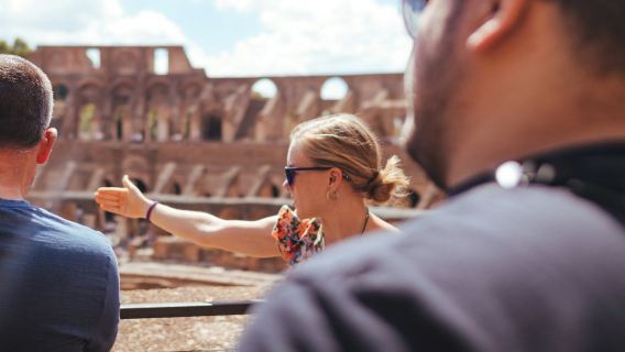 コロッセオアリーナとフォロロマーノ：セミプライベートガイドツアー