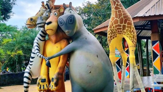 [Tawaran Istimewa|Lawatan Sehari Taman Hidupan Liar Khao Kheow Pattaya dengan Bintang Anak Badak Air