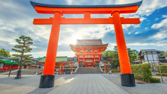 1-day tour to Byodoin Temple in Uji, Fushimi Inari's thousand torii gates and Katsuo-ji's daruma seal pilgrimage
