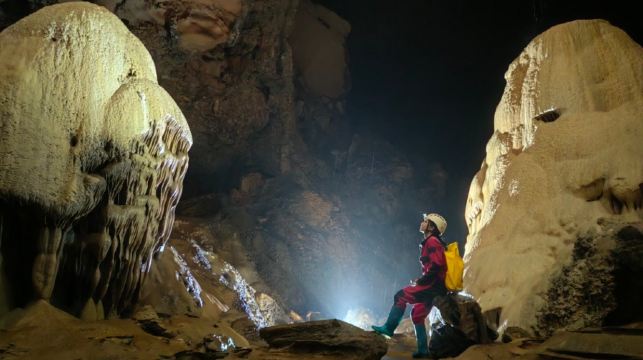 桂林燕子洞探洞半日遊｜王一博同款 親子團建洞穴探險+資深教練