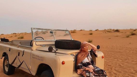 Dubaï : exploration matinale du désert en Land Rover vintage pour une expérience VIP de luxe sauvage et observation des gazelles