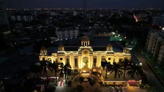 曼谷：金頂歌舞表演門票