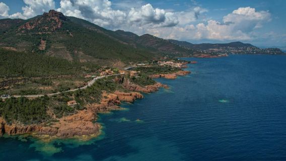 Escursione in catamarano nell'Estérel