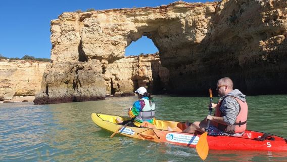 Algarve: Verborgene Schätze – Benagil-Höhlen mit dem Kajak