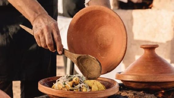 Marrakech : Désert d'Agafay avec dîner et balade à dos de chameau, spectacle