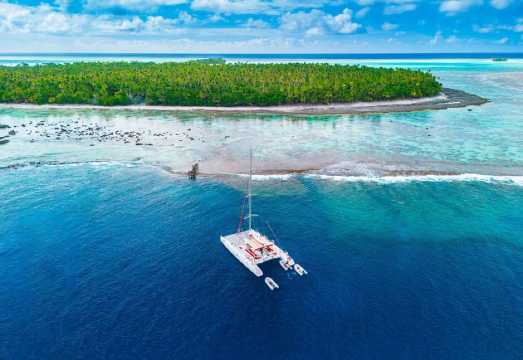 From Tahiti: Tetiaroa Island Tour by Sailing Catamaran