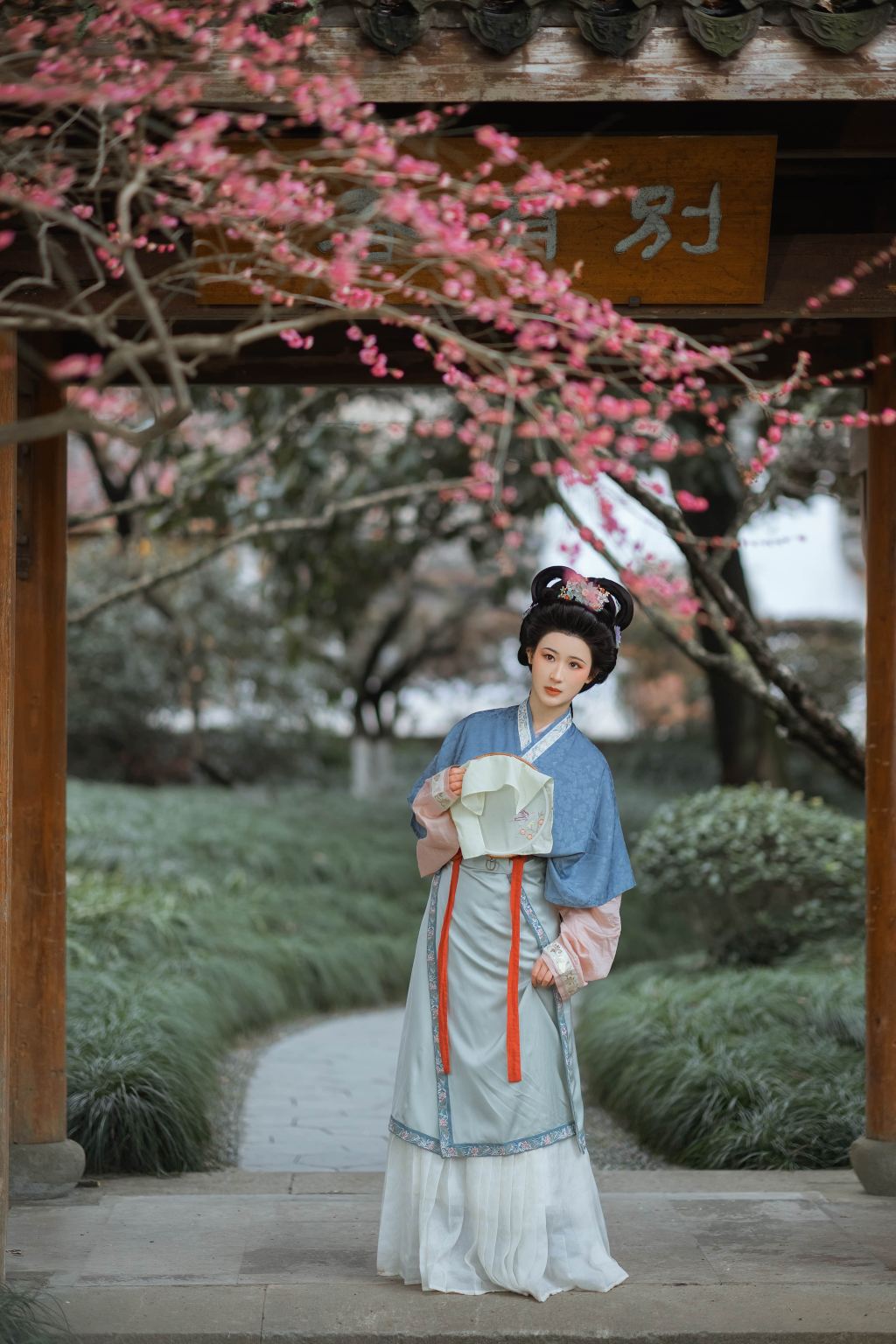 Old Barag Banner travel photo shoot[Mongolian-style wedding photography tour - traditional costumes + multilingual local photographers for grassland photo shoots]