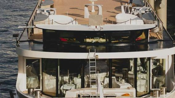 Seine River: 3-Course Dinner Cruise with Live Music by Diamant Bleu