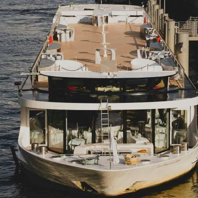 Seine River: 3-Course Dinner Cruise with Live Music by Diamant Bleu