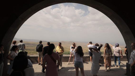 Percutian berkumpulan Garni, Geghard & Tsaghkadzor dengan pembuatan gata