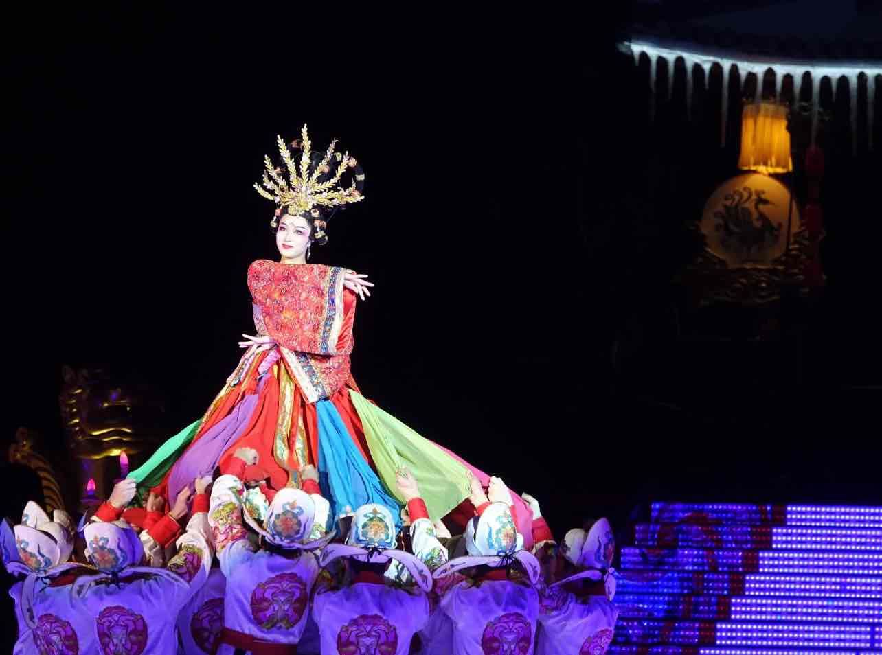 Xi'an "Song of Everlasting Sorrow" Performance :Ticket Booking + Private Car Transfer
