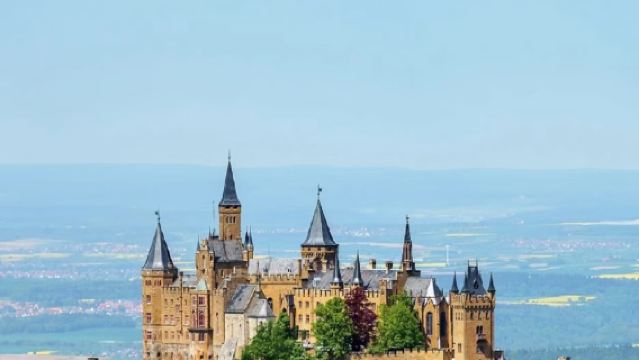 德國斯圖加特*霍亨索倫城堡*蒂賓根大學城*貝西希海姆一日遊