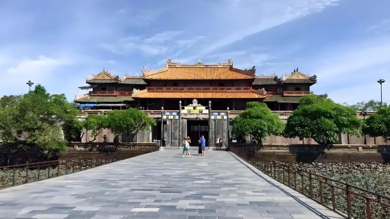 越南峴港包車出發：海雲關＋啟定陵＋順化皇城一日＆探尋古都歷史