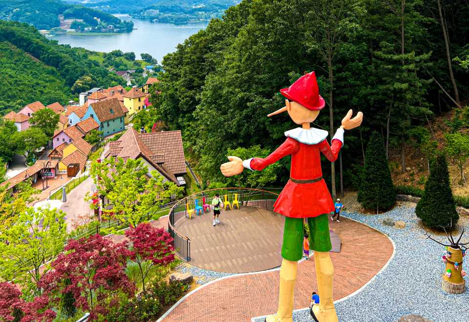 Nami Island & The Garden of Morning Calm & Petite France & Italian Village – Guided Tour