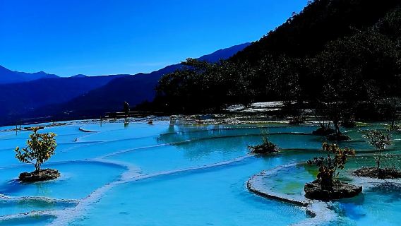 Tour di un giorno alla Gola del Salto della Tigre + Cascata Wangtian + Belvedere Haba + Terrazza di Baishui [Piccolo gruppo fino a 8 persone + biglietto d'ingresso opzionale]