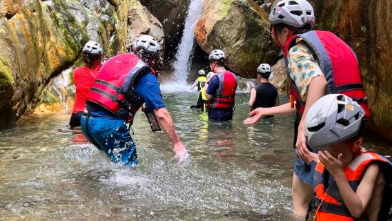 Guangxi Yangshuo Yuanxia Valley stream trekking 2-hour experience/outdoor sports experience [Pickup and drop-off available within Xingping Ancient Town]
