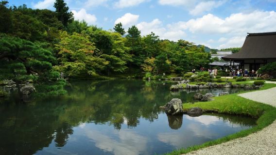 日本京都來回+嵐山+貴船神社+三千院一日遊【中文包車上門接】