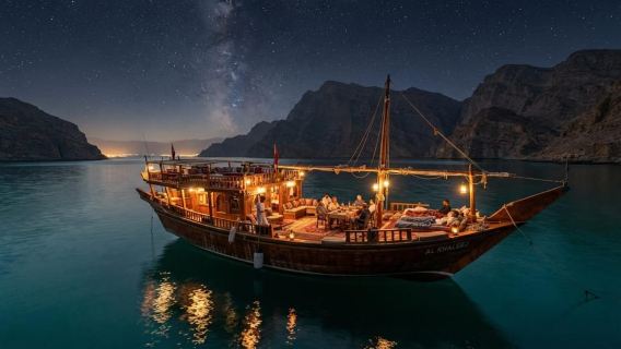 Musandam/Khasab: Overnight Dhow Cruise with Camping and BBQ