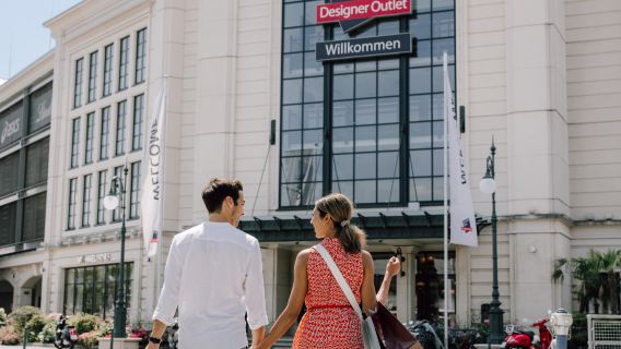 Shopping all'outlet di Salisburgo: pacchetto per lo shopping in auto al McArthurGlen Salzburg (include parcheggio gratuito + sconto aggiuntivo del 10%)