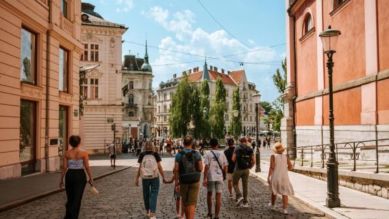 From Zagreb: Ljubljana, Postojna Cave & Predjama Castle Tour