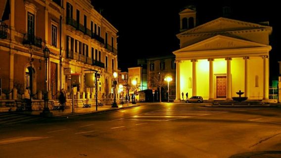 Foggia 2-Hour Private Gourmet Wine Tour with Tastings