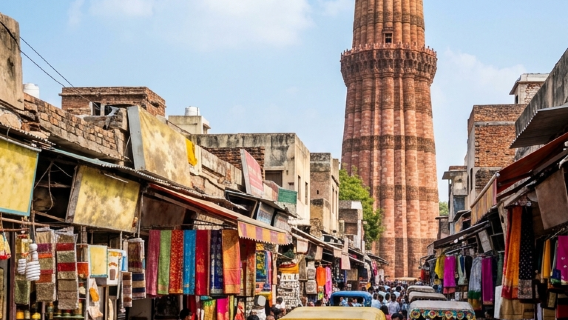Delhi Shopping Tour with Qutub Minar and Chandni Chowk Market