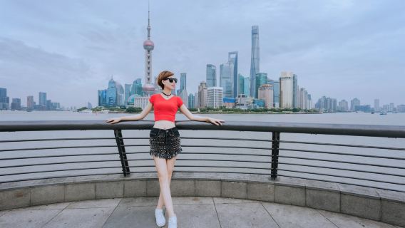 上海旅拍外灘旅行跟拍個人親子閨蜜情侶約拍專業影師攝影約拍拍照